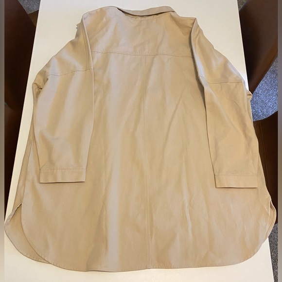 Daleyza Shacket - Fashion Nova (1X) - Picture 7 of 7